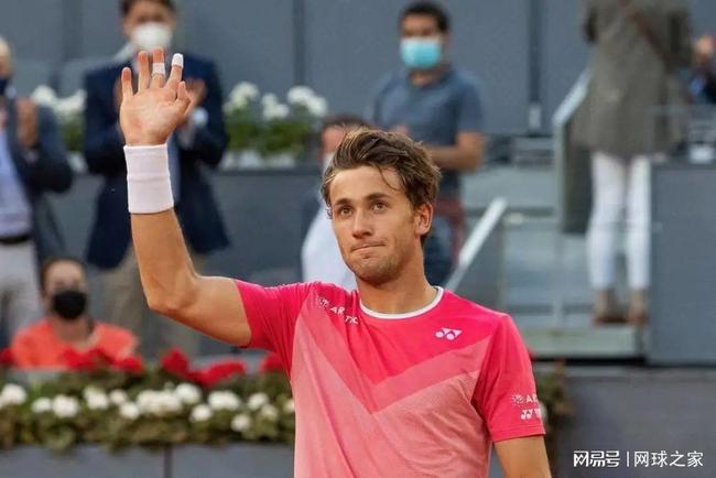 二垒的低平 二垒的低平